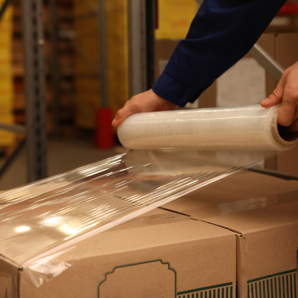 Stretch Wrap with Extended Handle for Palletizing and Shipping